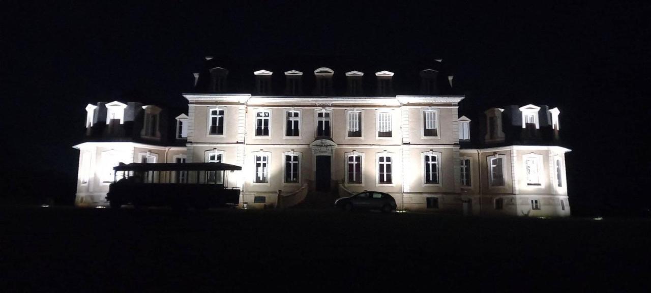 Chateau De La Bouchatte Chambre Les Roses Chazemais Exterior photo